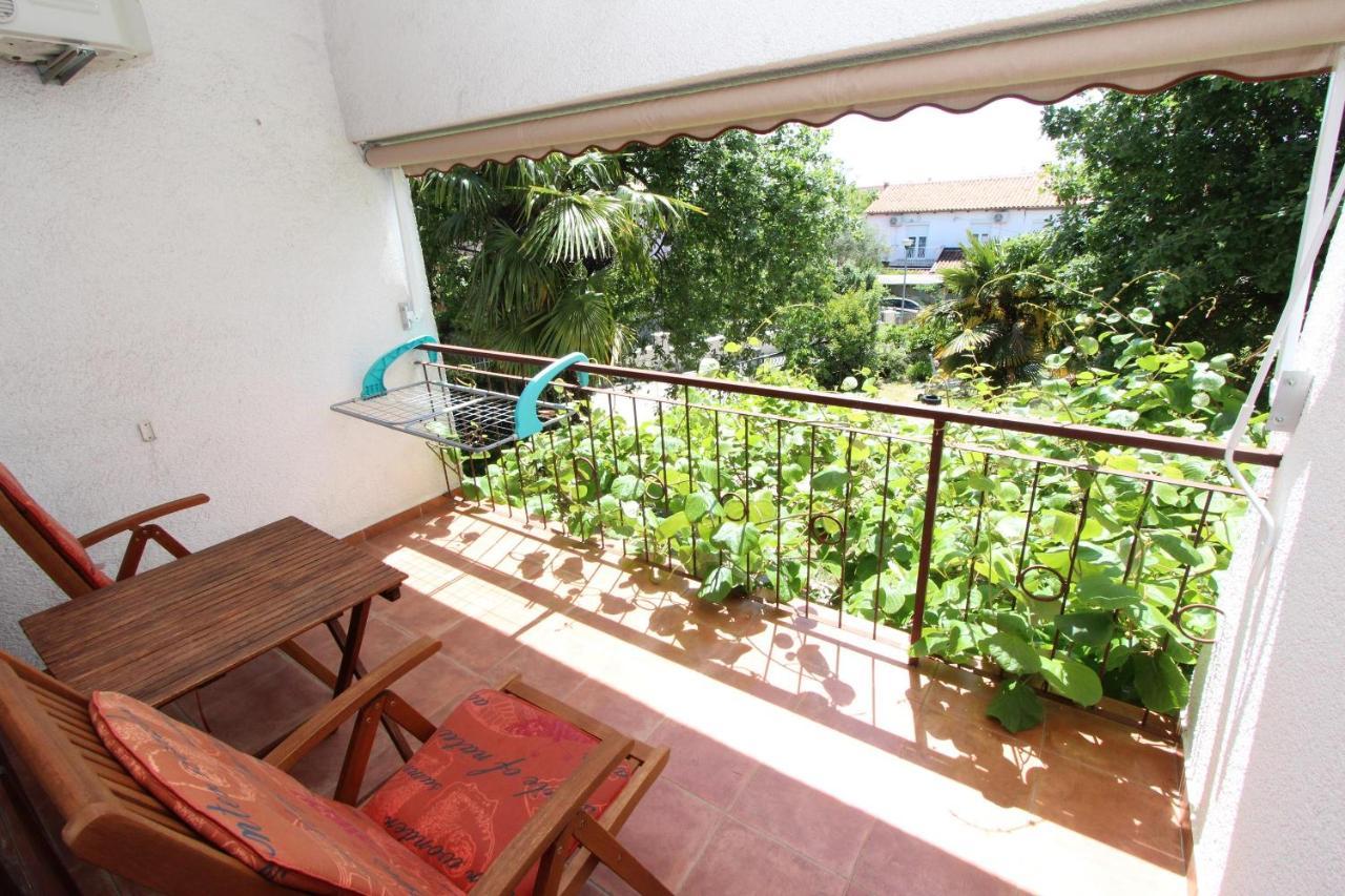 רוביני Rooms And Apartments Dino מראה חיצוני תמונה