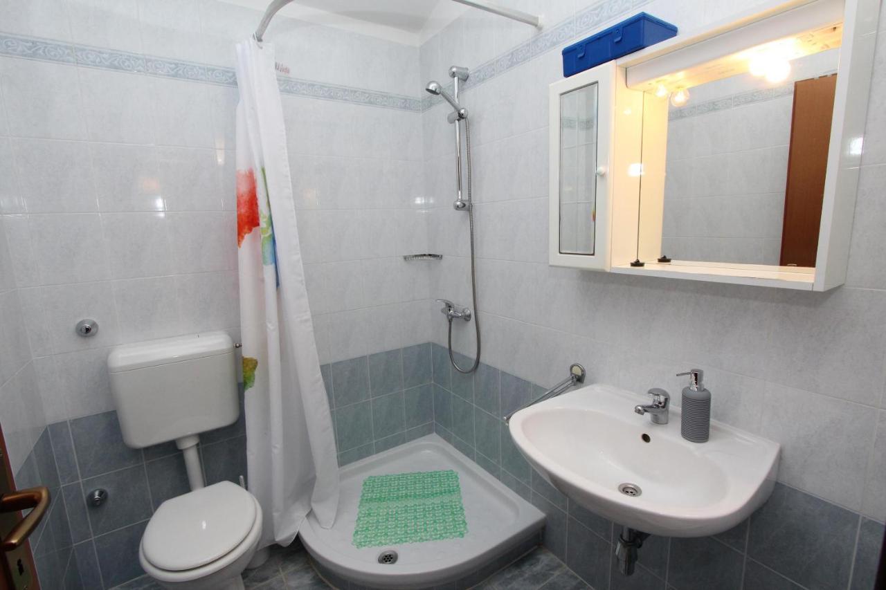 רוביני Rooms And Apartments Dino מראה חיצוני תמונה