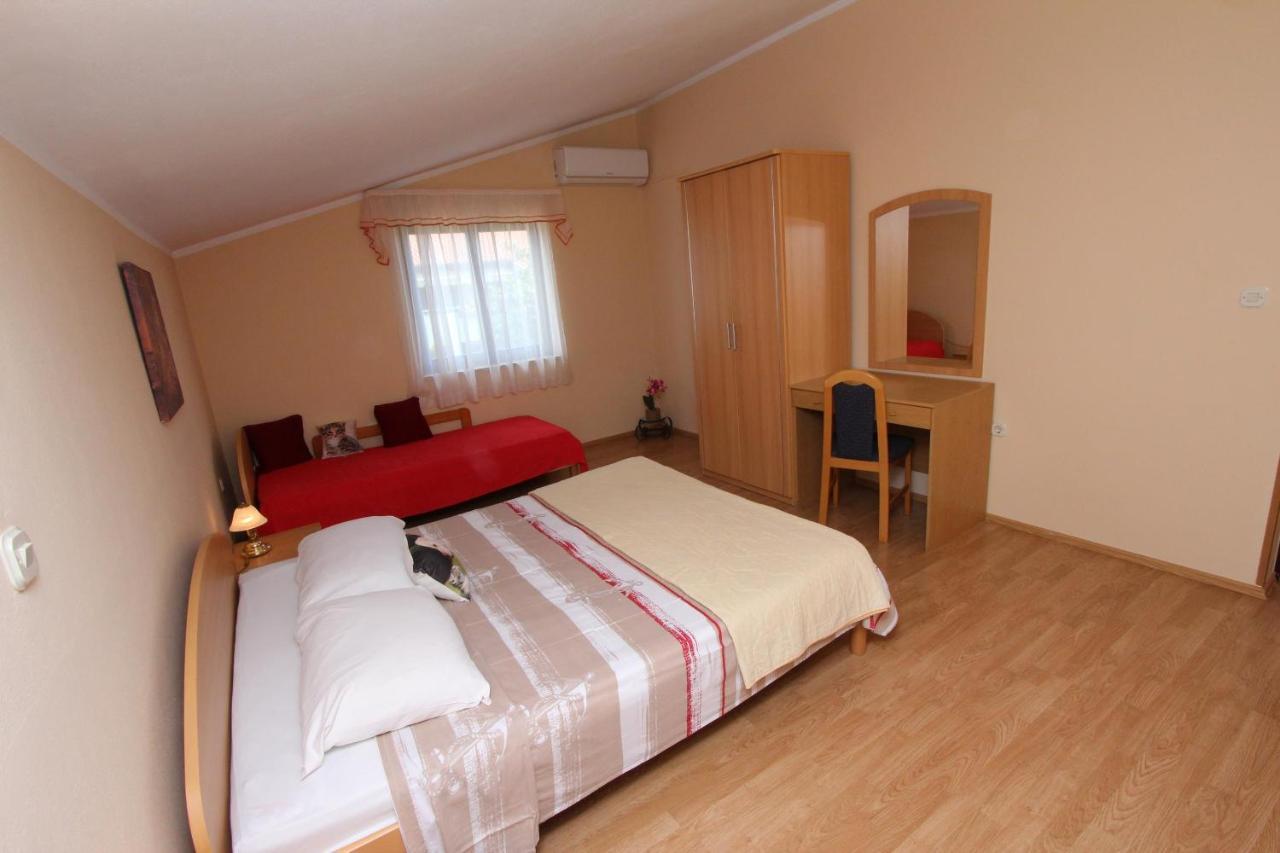 רוביני Rooms And Apartments Dino מראה חיצוני תמונה