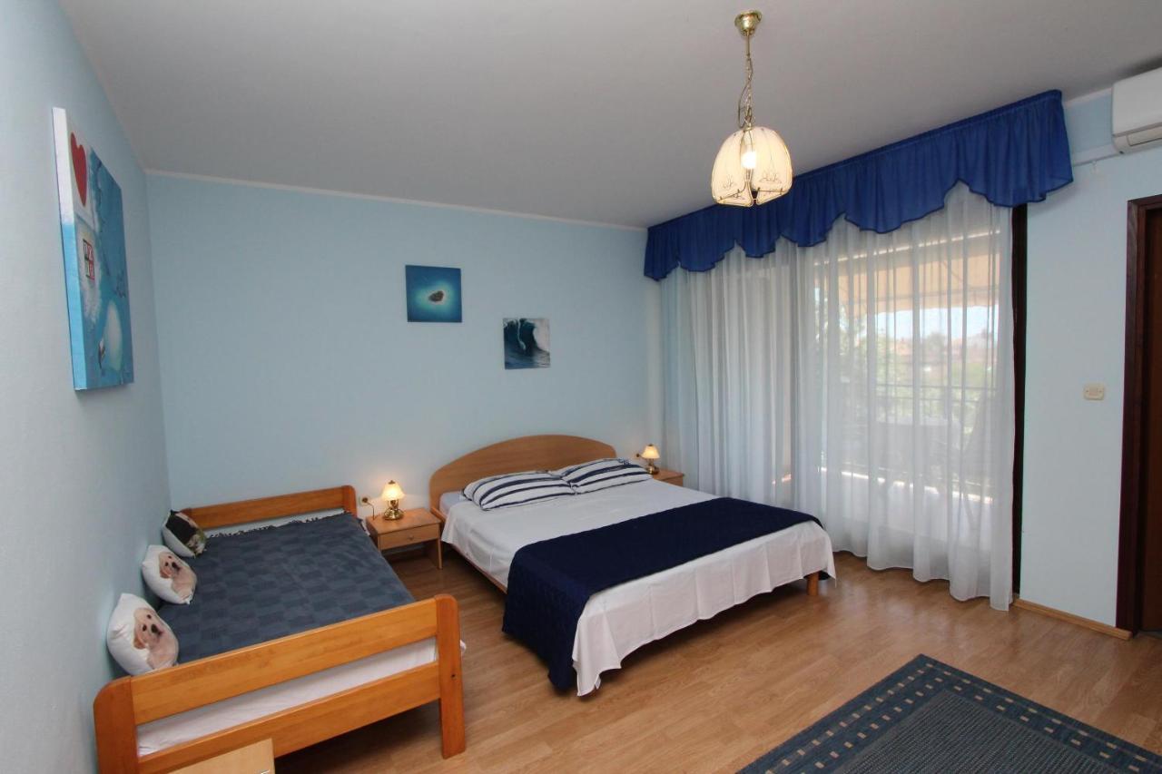 רוביני Rooms And Apartments Dino מראה חיצוני תמונה