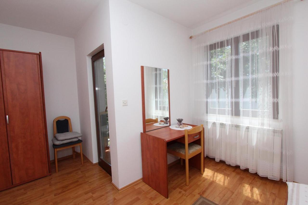 רוביני Rooms And Apartments Dino מראה חיצוני תמונה