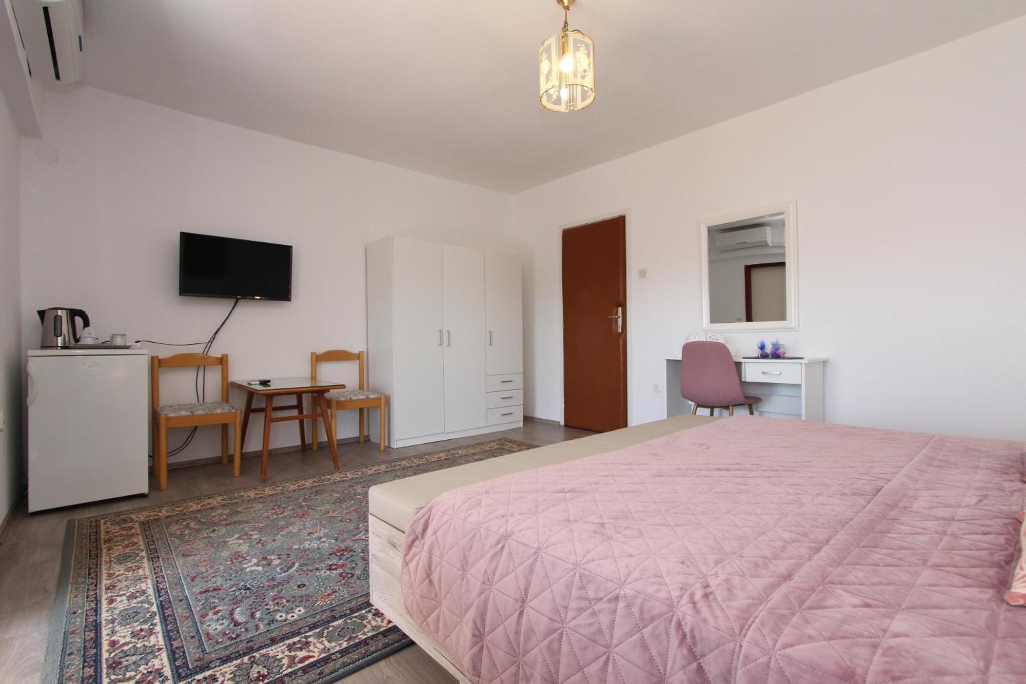 רוביני Rooms And Apartments Dino מראה חיצוני תמונה